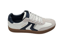 Lloyd & Pryce Burwett Trainer - Atlantic Twist