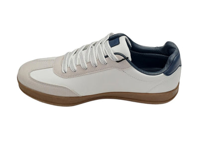 Lloyd & Pryce Burwett Trainer - Atlantic Twist