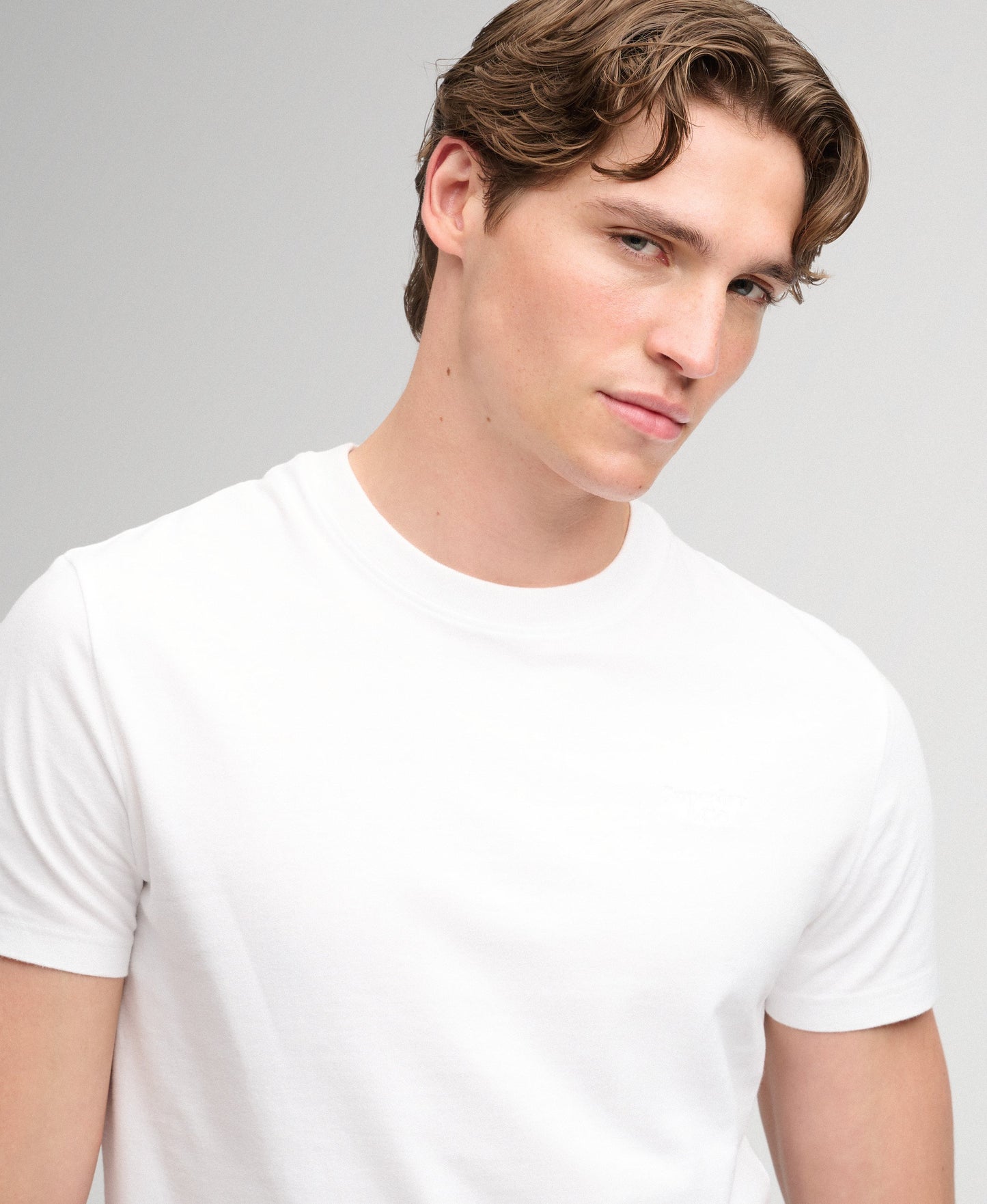 Superdry Essential Serif Logo Embroidered T-Shirt - Optic/White