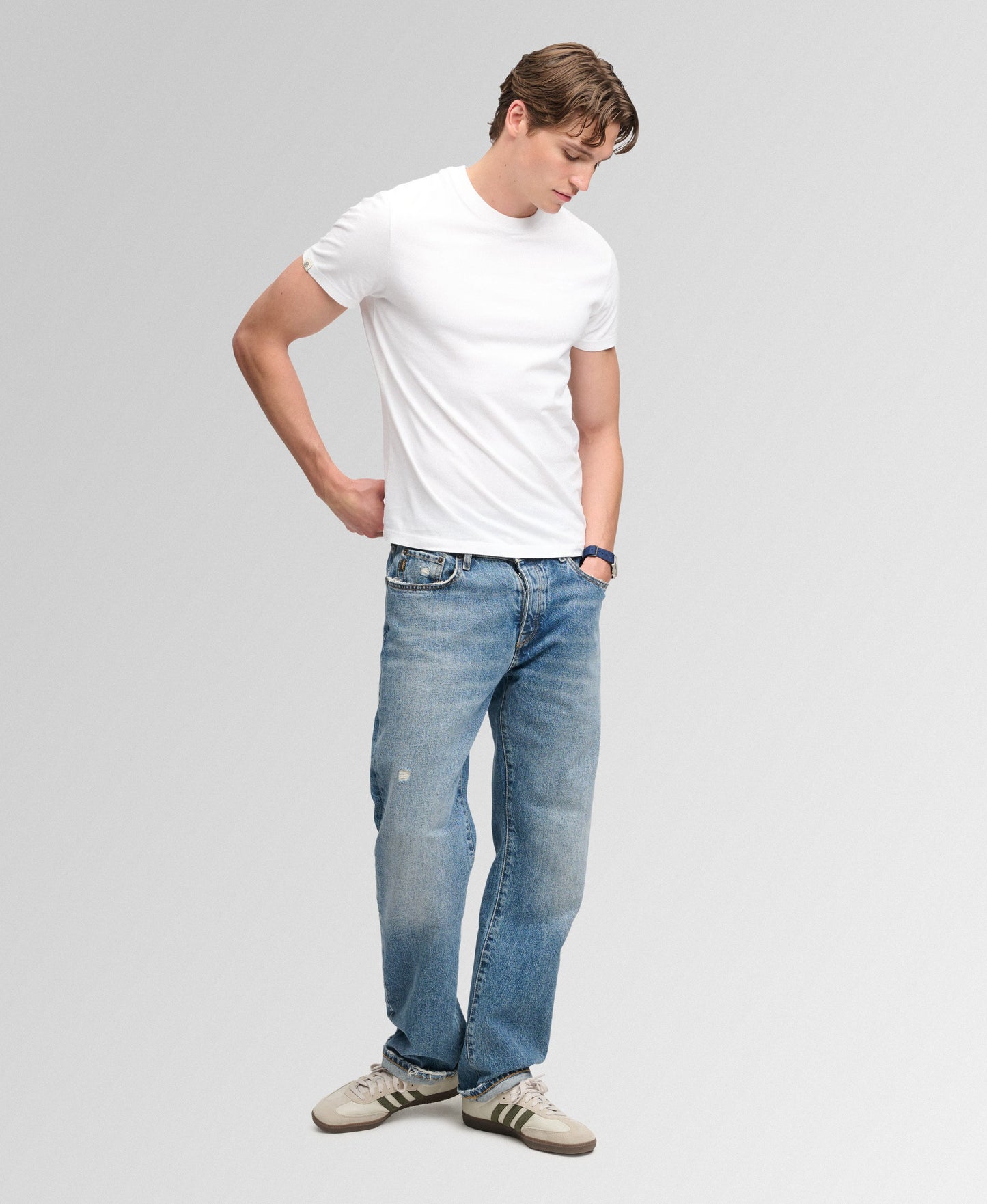 Superdry Essential Serif Logo Embroidered T-Shirt - Optic/White