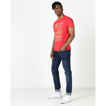 Duck And Cover Gamma T-Shirt - Mars Red